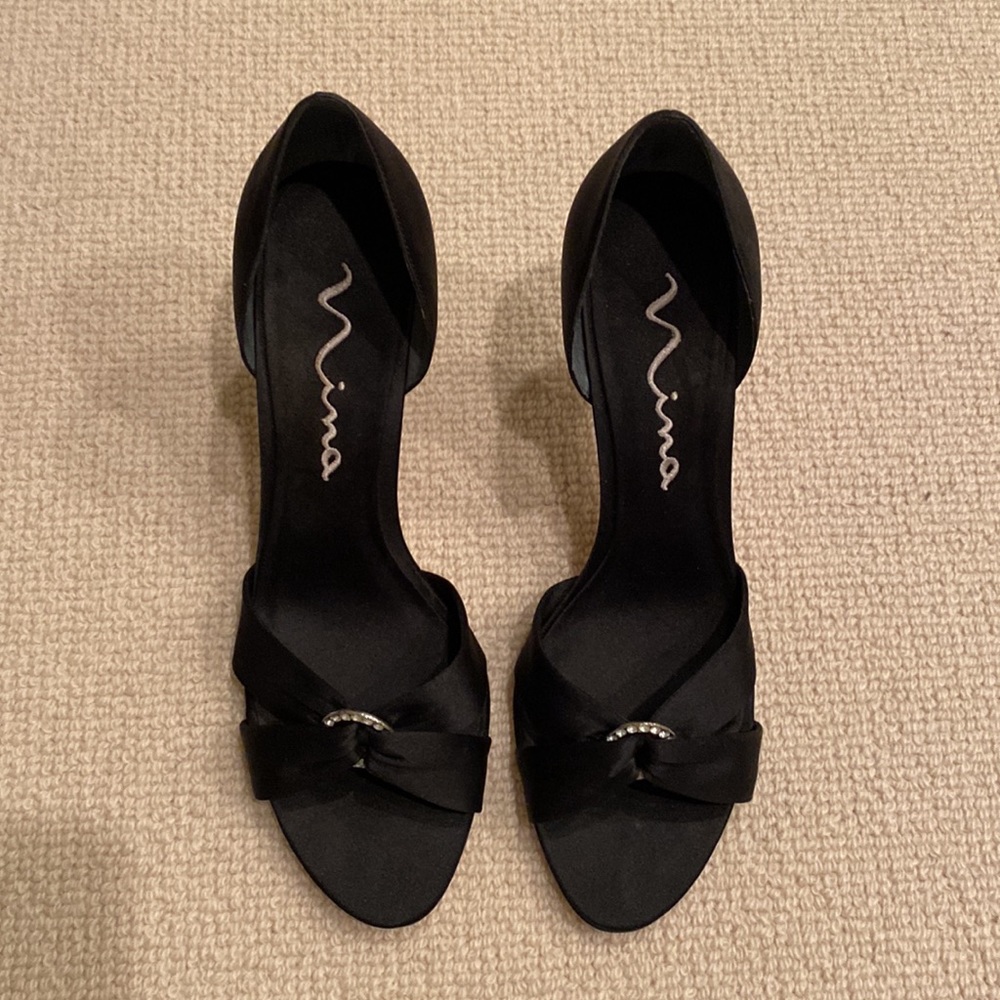 Nina Shoes black luster heels